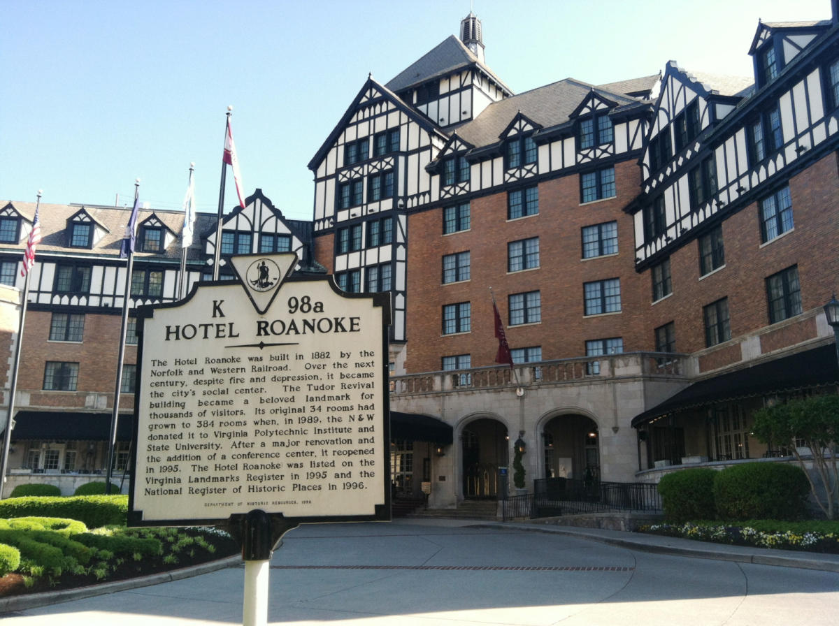 Hotel Roanoke & Conference Center